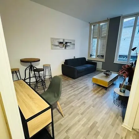 T2 Apartment *
